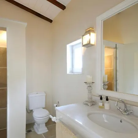 Anelina Paxos Residences * جايوس